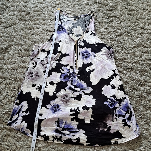 Dynamite | Black ,purple & white flower tank top with front zipper details - Picture 7 of 10